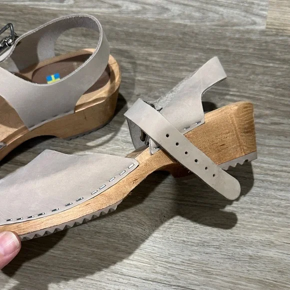 MIA Clogs - Picture 3 of 9